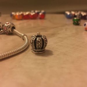 Bracelet charm- crown
